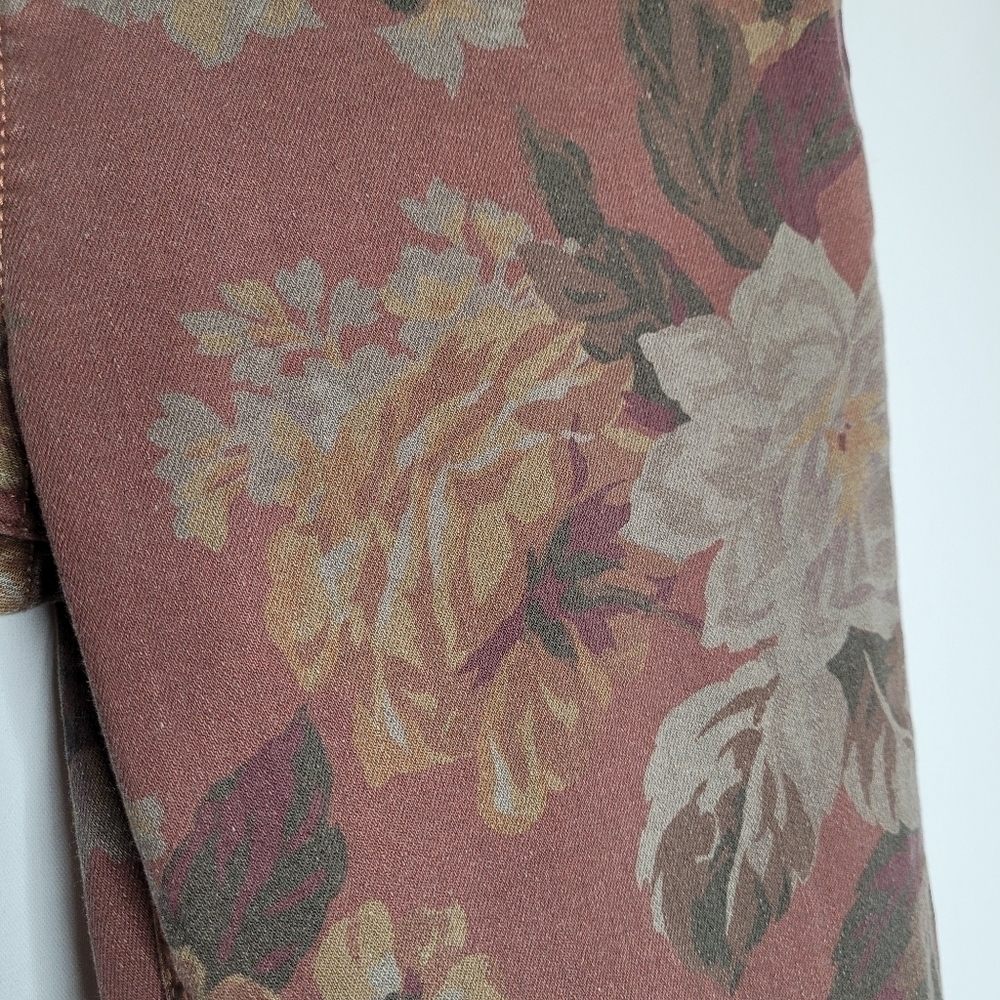 Host Pick 🥳 Pilcro Rose Print Denim Jeans - Picture 11 of 14